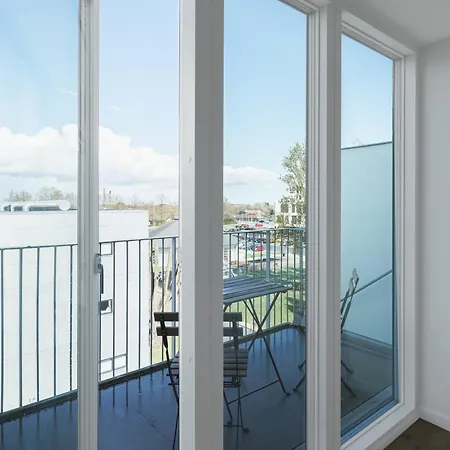 Fantastic W Balcony 5 Apartment
